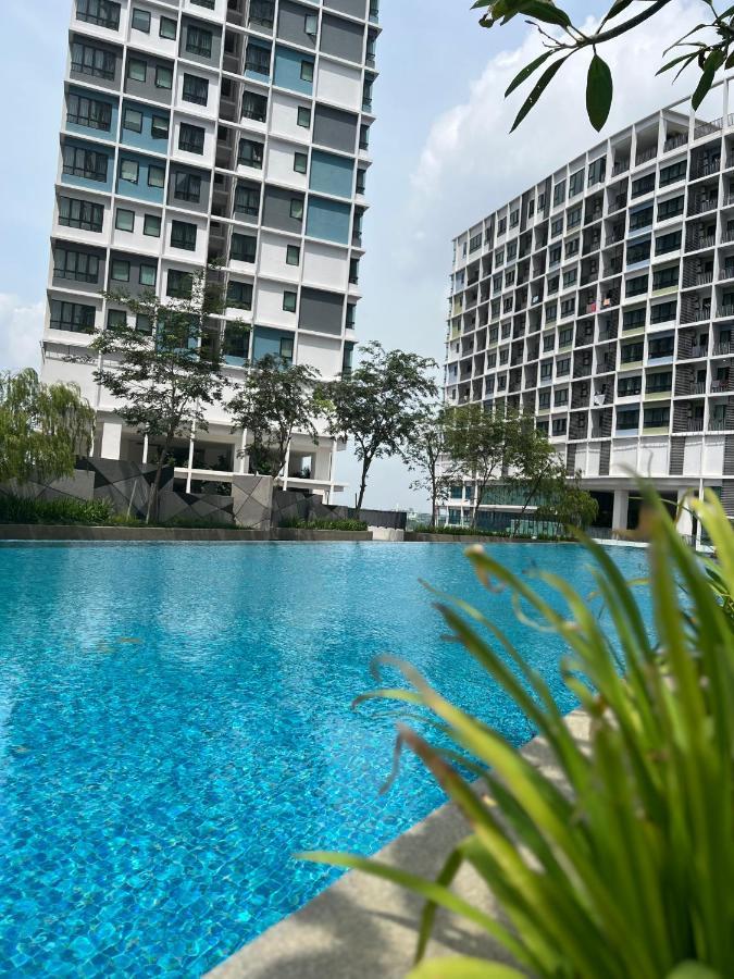 Homestay Honey I-icity I Soho Pangsapuri